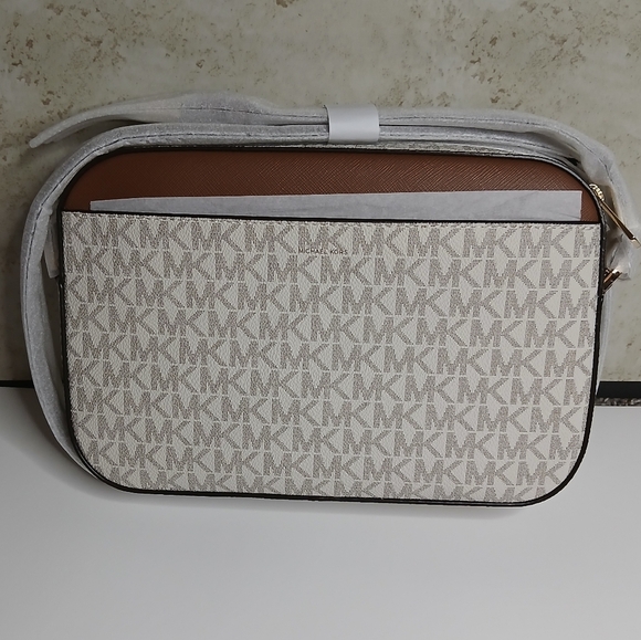 Authentic Michael‎ Kors Cream and Brown Crossbody Bag - Picture 4 of 8